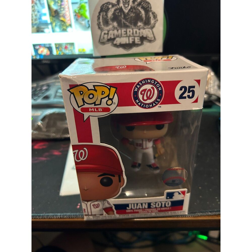 Funko Pop! MLB Washington Nationals Juan Soto White Jersey # 25